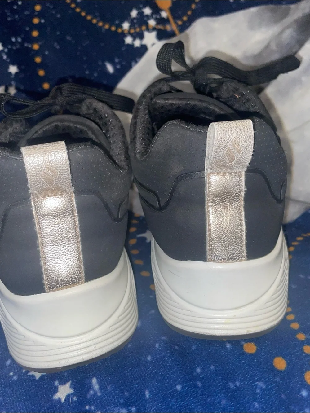 Skechers Kids Black Sneakers with Rose Gold Star Accents size 4